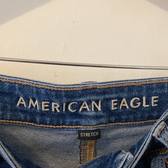 American Eagle Stretch Curvy Mom jean (blue) - Picture 3 of 4